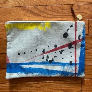Clare V abstract clutch